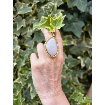 Bague GALET blanc, doré - Francine BRAMLI Paris