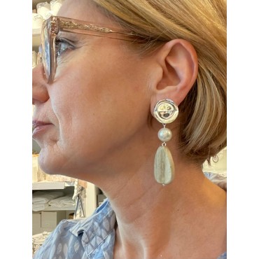 ALIENOR3 naturel, perle nacrée - Francine BRAMLI Paris boucles d'oreilles