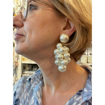 GRAPPE Nacrée - Francine BRAMLI Paris boucles d'oreilles